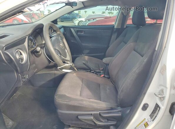 2T1BURHE1KC190143 2019 TOYOTA LL White 