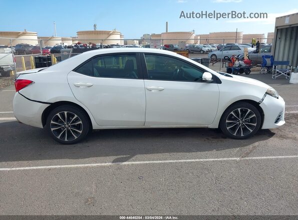 2T1BURHE6HC805939 2017 TOYOTA LL White Vista interior trasera