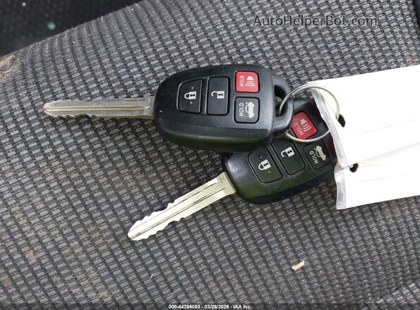 2T1BURHE7HC894789 2017 TOYOTA LL White Вид панелі приладів