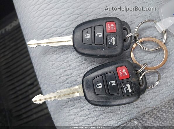2T1BURHE9GC674021 2016 TOYOTA LL Черный Вид панели приборов