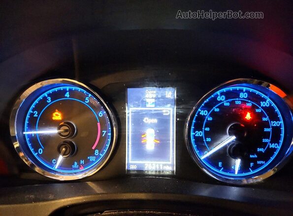 2T1BURHE9JC006565 2018 TOYOTA LL Синий Вид щитка приборов