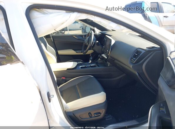 2T2ADCAZ7PC004503 2023 LEXUS NX 250 Белый Вид салона спереди