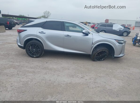 2T2BAMBA0RC046140 2024 LEXUS RX 350 Silver Widok wnętrza z tyłu