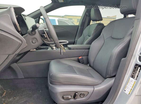 2T2BAMBA6SC063675 2025 LEXUS RX Silver Вид салону спереду