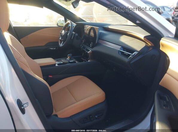2T2BAMBAXSC061945 2025 LEXUS RX 350 Белый Вид салона спереди
