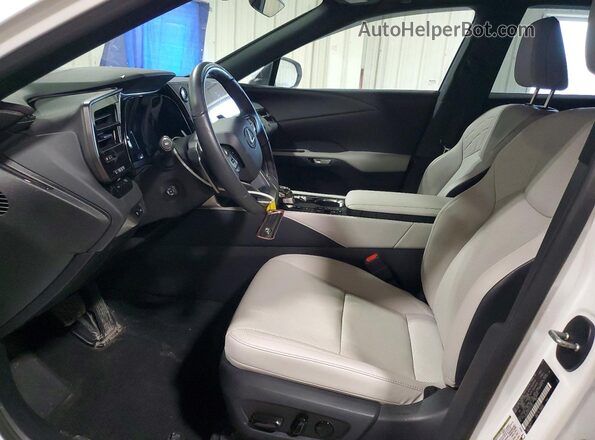 2T2BAMCA2SC091651 2025 LEXUS RX White Սալոնի դիմացի տեսք