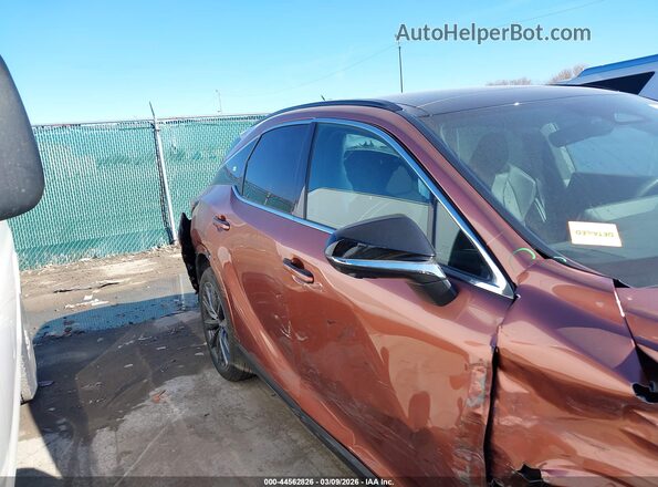 2T2BAMCA6SC106622 2025 LEXUS RX 350 Коричневый Вид задней части салона