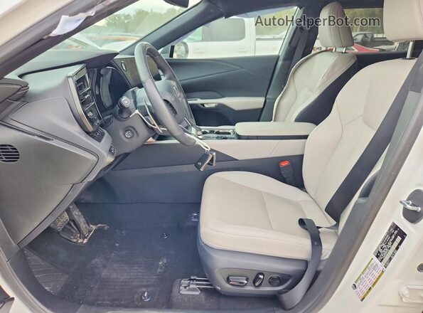 2T2BAMCA9PC014735 2023 LEXUS RX Белый Вид салона спереди