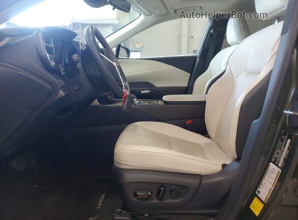 2T2BBMCA4PC005146 2023 LEXUS RX Зеленый Вид салона спереди