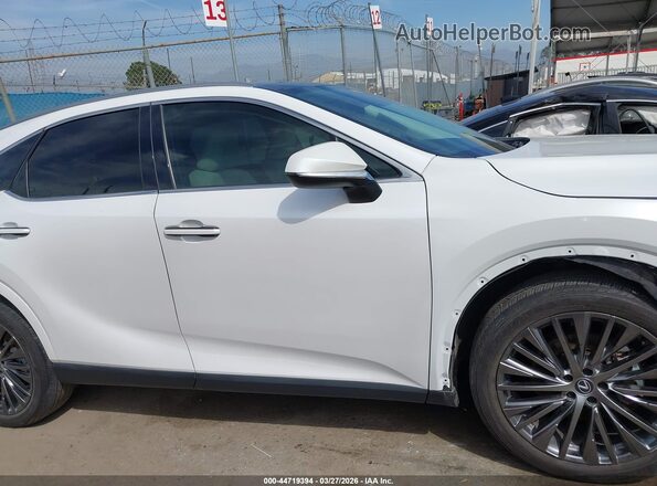 2T2BBMCA6PC011496 2023 LEXUS RX 350H White Սալոնի հետևի տեսք