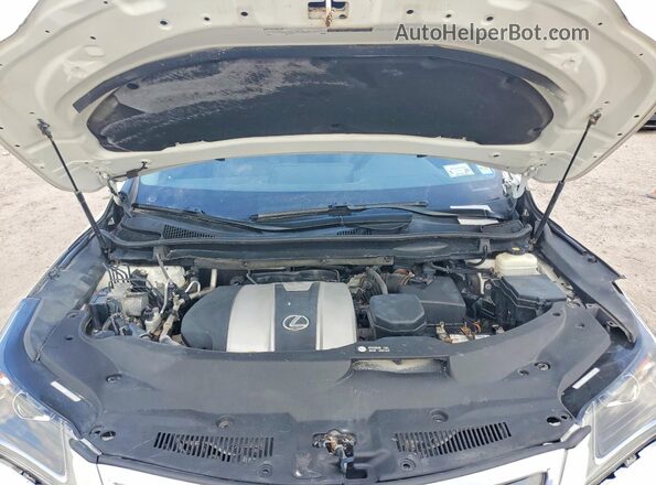 2T2BZMCA9JC156650 2018 LEXUS RX White 