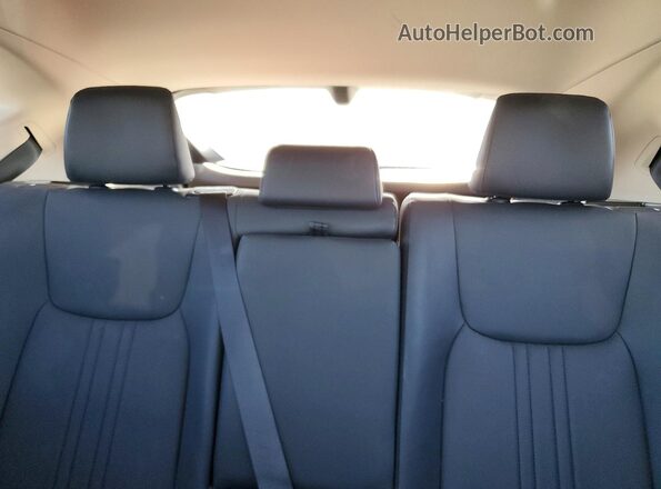 2T2GGCEZ3SC067876 2025 LEXUS NX Gray Widok tylnych siedzeń