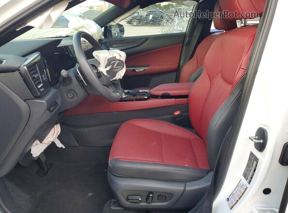 2T2GGCEZ8TC096212 2026 LEXUS NX Белый Вид салона спереди