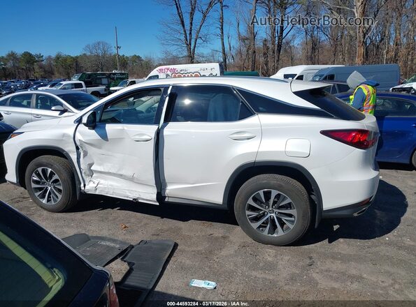 2T2HZMDAXNC365782 2022 LEXUS RX 350 White 360 interior view