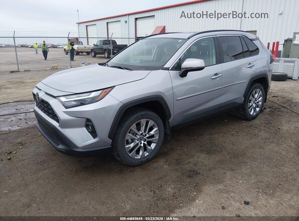 2T3A1RFV4SW539535 2025 TOYOTA LE Серебряный Передняя левая четверть