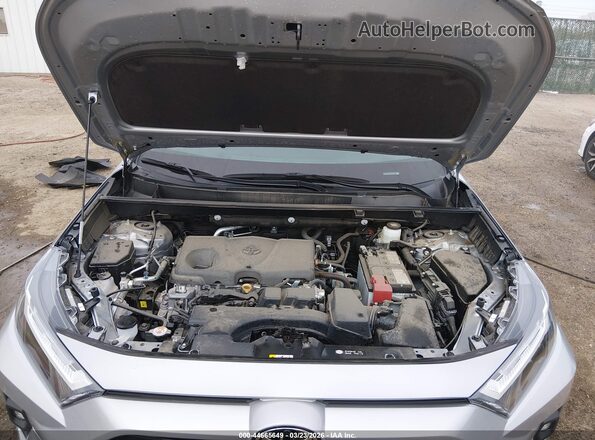 2T3A1RFV4SW539535 2025 TOYOTA LE Серебряный Вид сзади