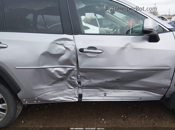 2T3A1RFV4SW539535 2025 TOYOTA LE Серебряный Вид спереди