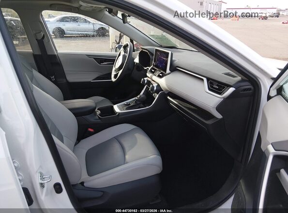 2T3B6RFV4RW065280 2024 TOYOTA LE White Սալոնի դիմացի տեսք