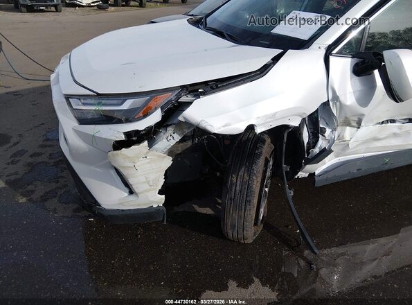 2T3B6RFV4RW065280 2024 TOYOTA LE White 