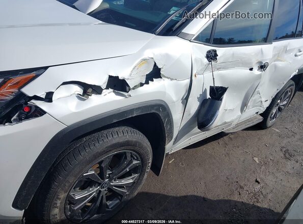 2T3B6RFV4RW081270 2024 TOYOTA LE White Vista frontal