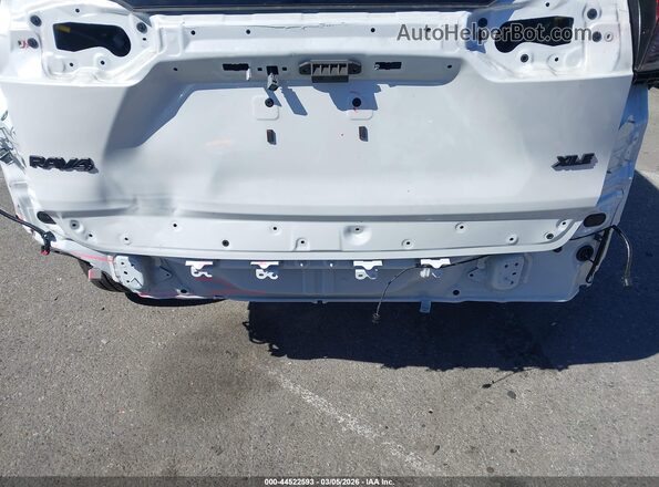 2T3C1RFV6SW424668 2025 TOYOTA LE White 