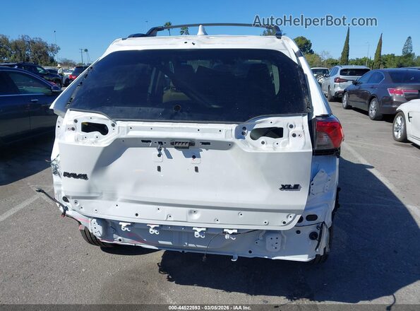 2T3C1RFV6SW424668 2025 TOYOTA LE White 