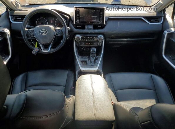 2T3C1RFVXMC109943 2021 TOYOTA LE Silver Dashboard view