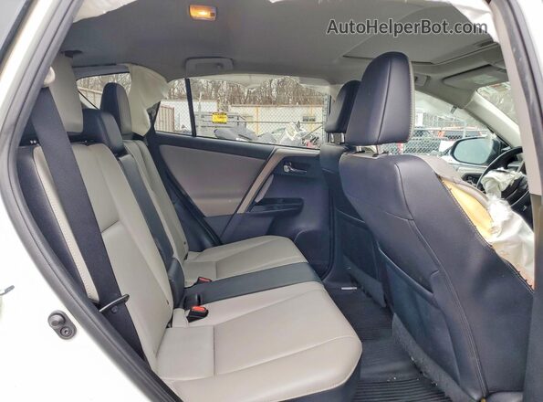 2T3DFREV4HW557977 2017 TOYOTA LIMITED White Вид задньої частини салону