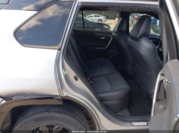 2T3E6RFV8RW069541 2024 TOYOTA RAV4 HYBRID Silver VIN կոդի պիտակի տեսք