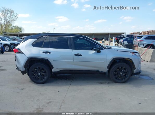 2T3E6RFV8RW069541 2024 TOYOTA RAV4 HYBRID Silver Սալոնի հետևի տեսք