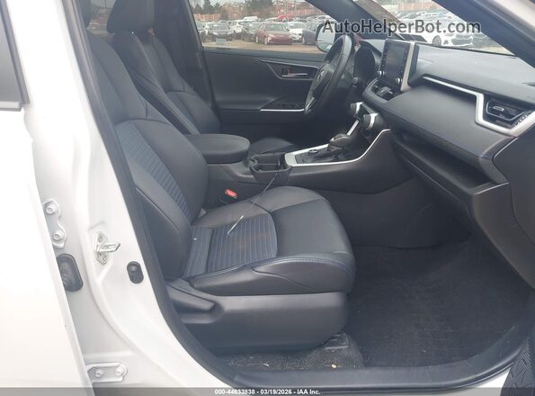 2T3EWRFV0KW027239 2019 TOYOTA RAV4 HYBRID White Widok wnętrza z przodu