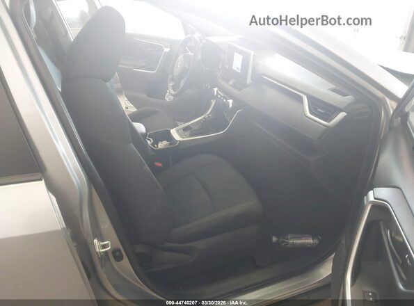 2T3F1RFV2PC336660 2023 TOYOTA LE Silver Вид салону спереду