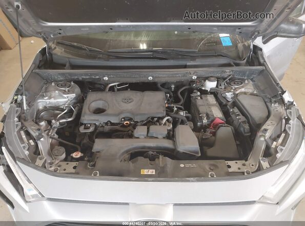 2T3F1RFV2PC336660 2023 TOYOTA LE Silver Вид ззаду