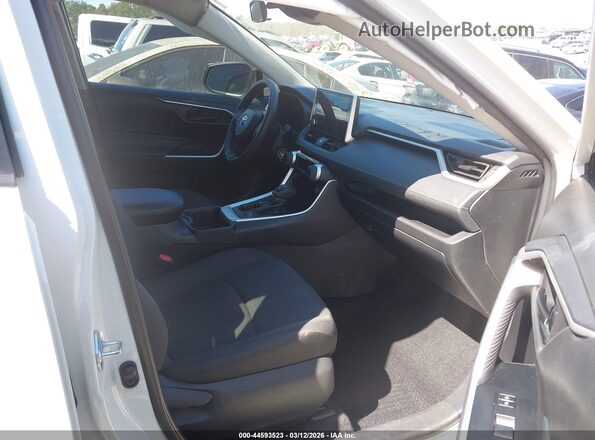 2T3H1RFV4RC300559 2024 TOYOTA LE White 