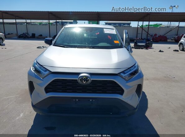 2T3H1RFV5SC310698 2025 TOYOTA LE Silver Widok wnętrza z tyłu