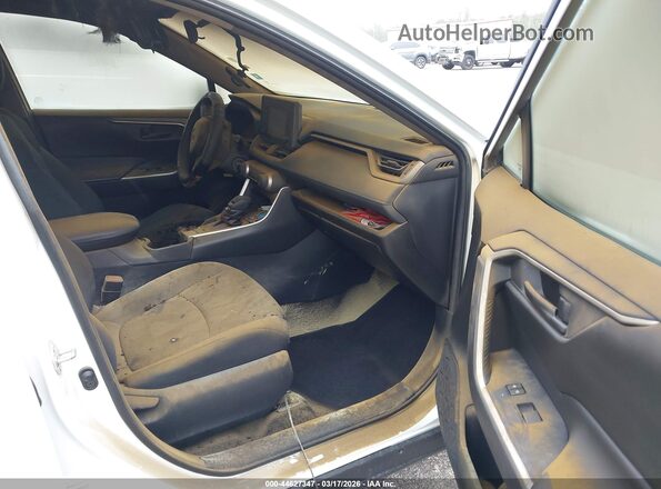 2T3H1RFV9KW051616 2019 TOYOTA LE White Front interior view