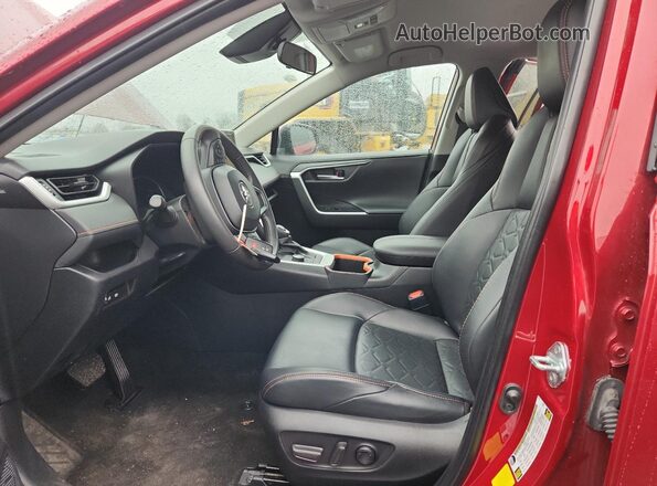 2T3J1RFV2RW420781 2024 TOYOTA RAV4 Red Front interior view