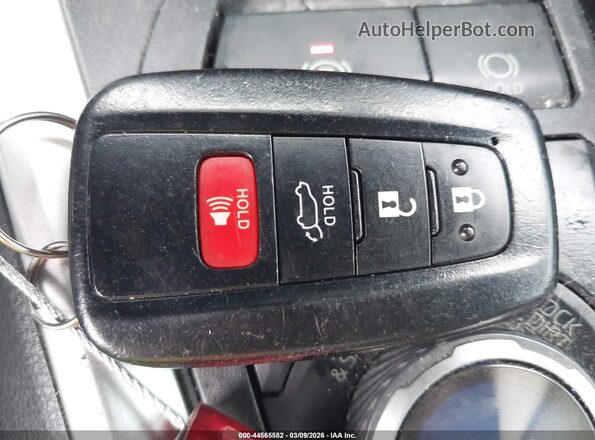 2T3J1RFVXKW019890 2019 TOYOTA RAV4 Green Առջևի վահանակի տեսք
