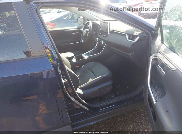 2T3N1RFV4NW260897 2022 TOYOTA LIMITED Blue Front interior view