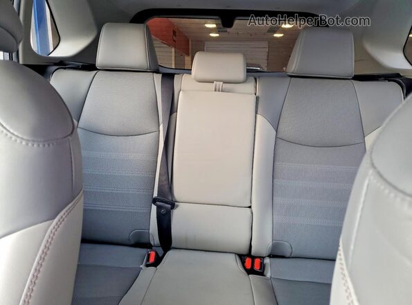 2T3N1RFVXMC195926 2021 TOYOTA LIMITED Gray Հետևի նստատեղերի տեսք