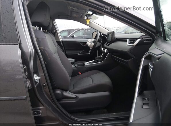 2T3P1RFV0MC227582 2021 TOYOTA LE Gray Widok wnętrza z przodu