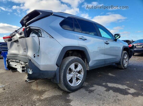 2T3P1RFV3NC300509 2022 TOYOTA LE Silver Задня права чверть