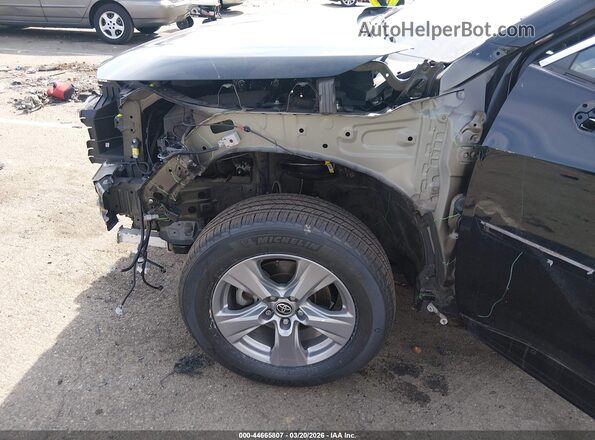 2T3P1RFV4NC314662 2022 TOYOTA LE Черный Вид спереди