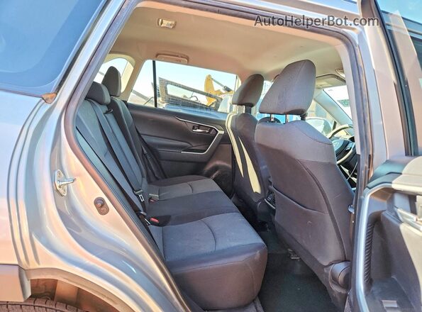 2T3P1RFV6LC084412 2020 TOYOTA LE Silver უკანა სალონის ხედი