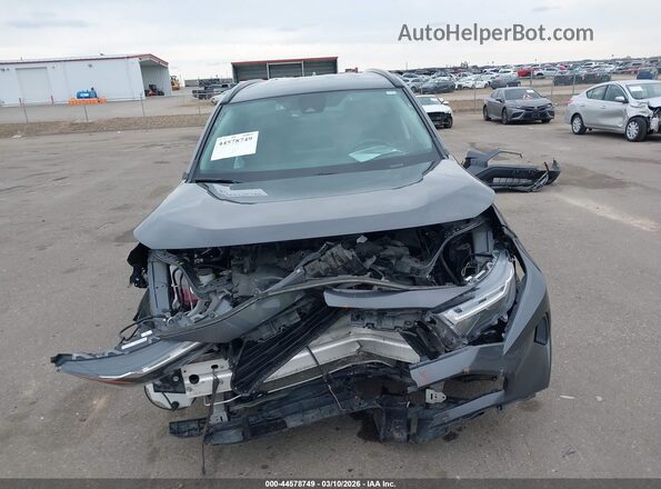 2T3P1RFVXRW421879 2024 TOYOTA LE Серый 