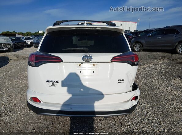 2T3RFREV6JW730071 2018 TOYOTA LE White 