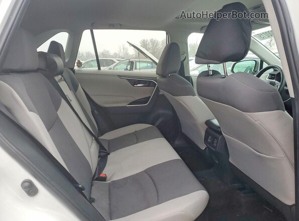 2T3RWRFV7KW046176 2019 TOYOTA RAV4 White Rear interior view