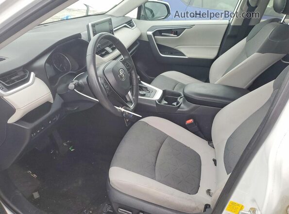2T3RWRFV7KW046176 2019 TOYOTA RAV4 White Front interior view