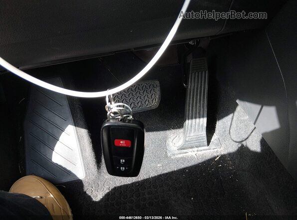 2T3RWRFV7MW113183 2021 TOYOTA LE White წინა პანელის ხედი