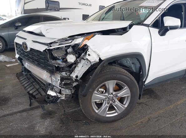 2T3W1RFV0RC291091 2024 TOYOTA LE White 